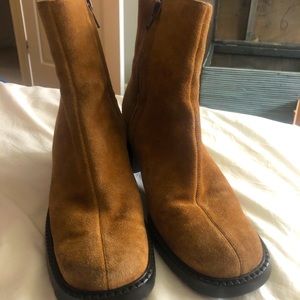 Vincini boots with a heel